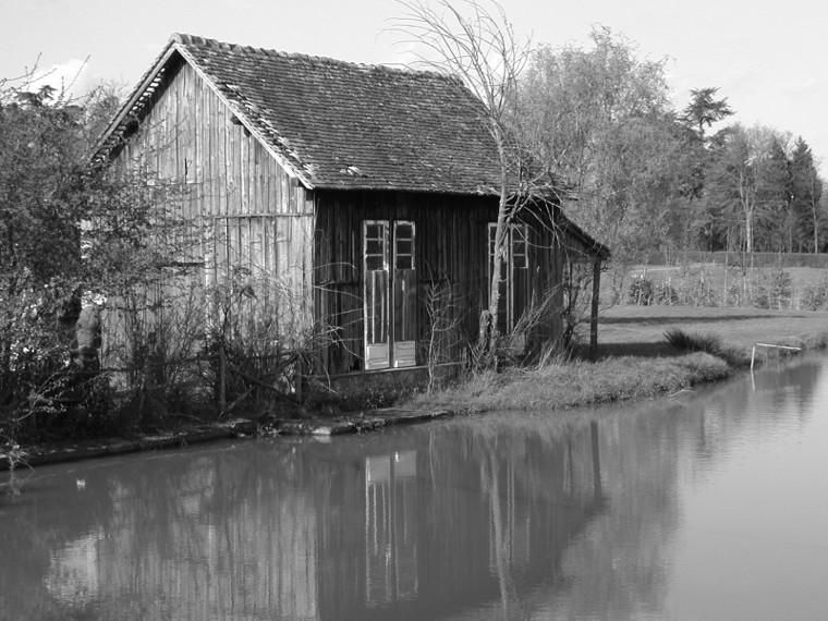 La cabane du golf de Sargé-Lès-Le Mans en N&B