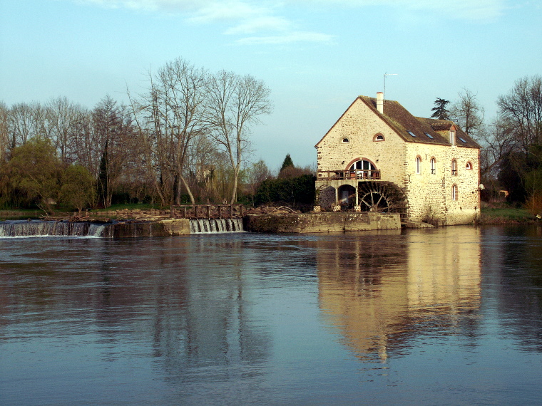 Le moulin de La Guierche (Sarthe) en couleurs