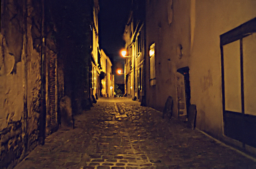 Ruelle du Vieux Mans la nuit