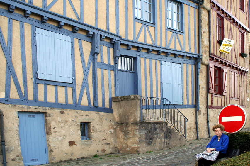 Le Vieux Mans - Enceinte gallo-romaine - Maison bleue